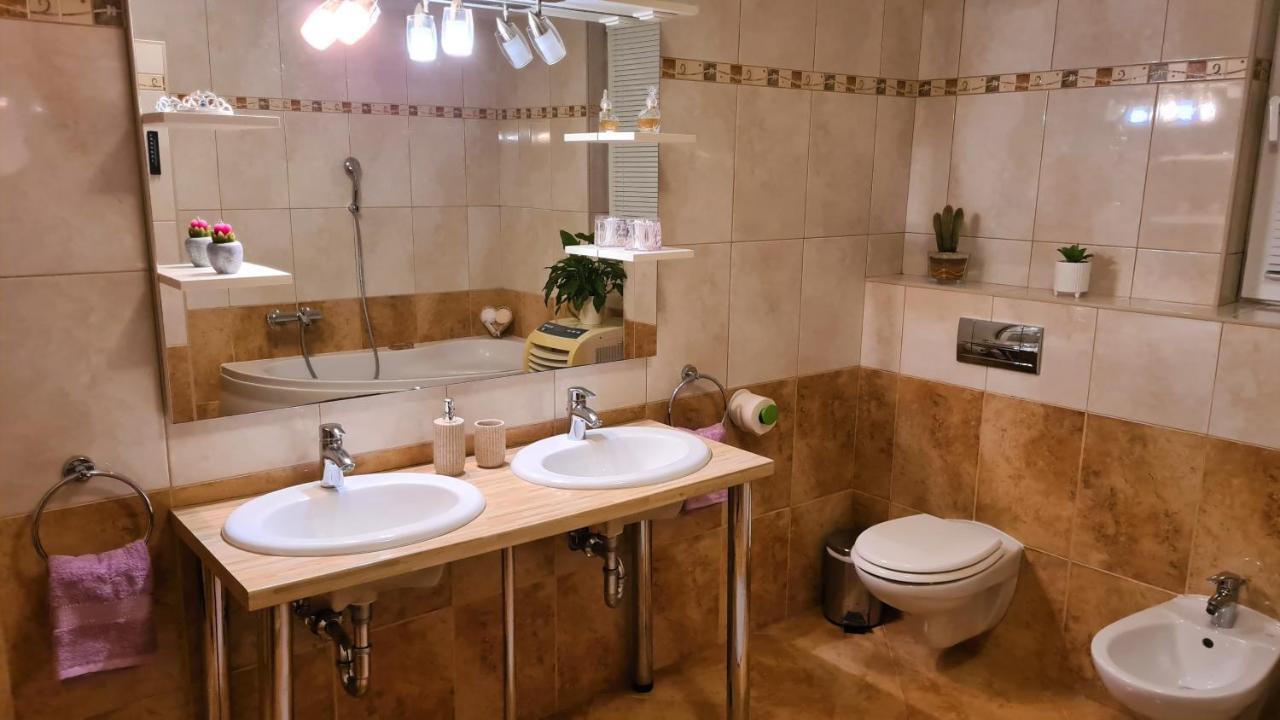 Villa Bubica- Cozy Holiday Home In Rural Area With Pool Stankovci  Exterior photo